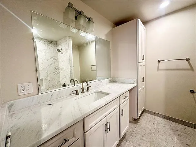 916 N Broad St — Photo 16