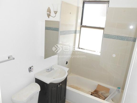 3rd image of 7700 N Marshfield Ave #2C