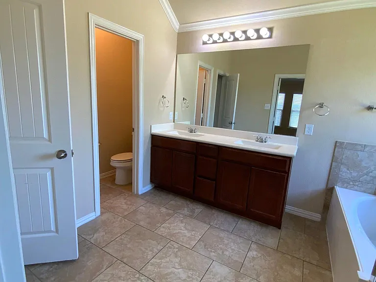 728 Olaf Dr — Photo 21