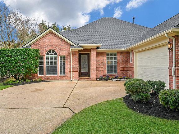 Stone Gate community proudly presents this charming one story home with an impressive open floor plan for SALE!