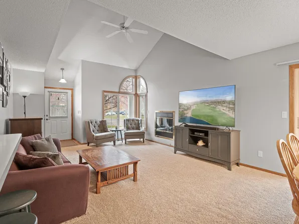 1206 Pecks Woods Dr #1206, Saint Paul, MN 55112