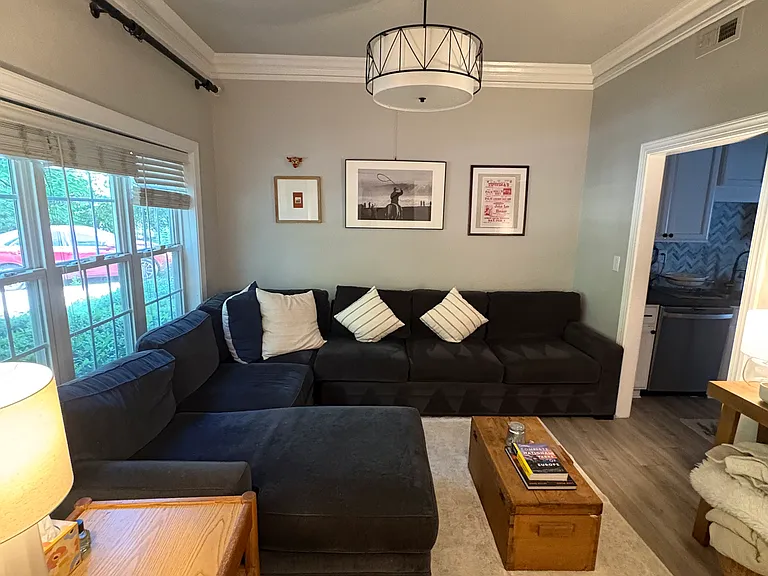 1109 Wake Forest Rd — Photo 8
