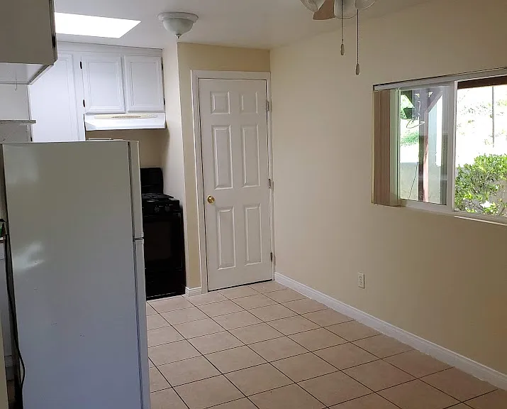 1724 Hampton Ct — Photo 8