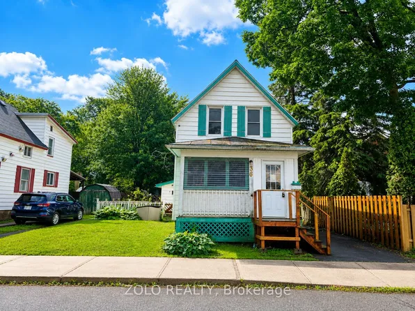 36 Timothy Ave, Cornwall, ON K6J 1K5