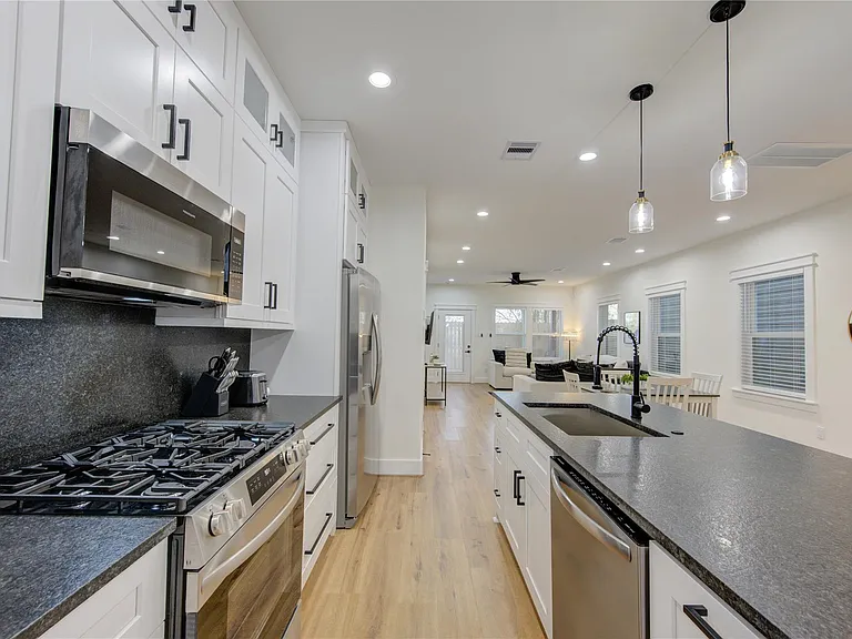3406 Garapan St #A — Photo 8