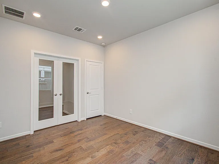 21118 Vancherry Dr — Photo 10