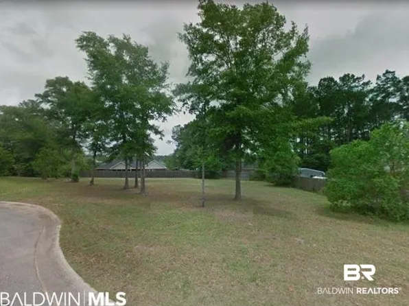 Lakeside Ter, Loxley, AL 36551