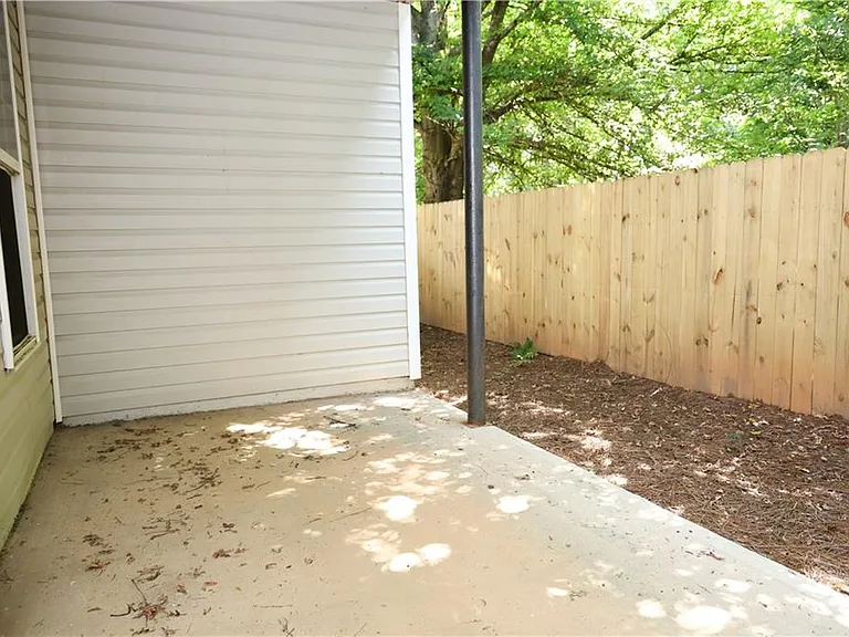 6335 Waveland Dr — Photo 20