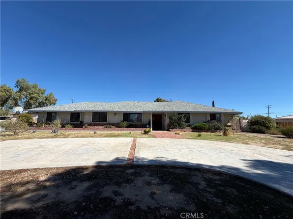 15197 Pirinda Rd, Apple Valley, CA 92307