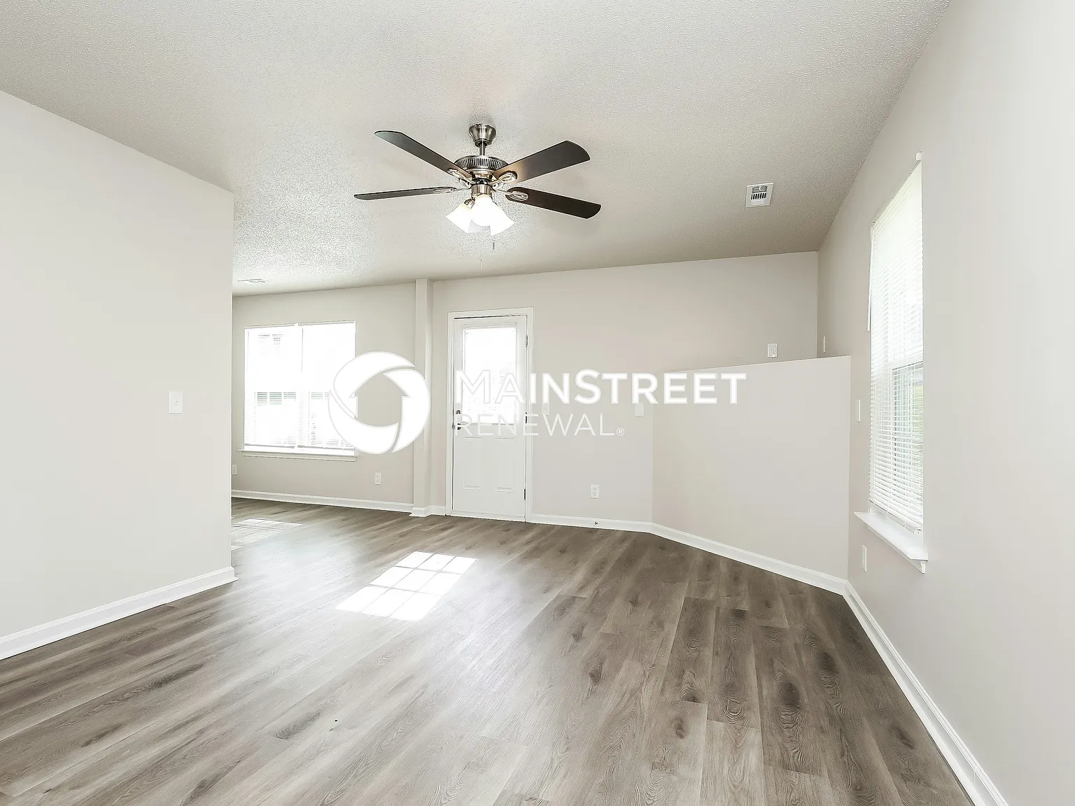 1027 Highstone Dr — Photo 3