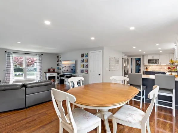 19 Milford St, Plymouth, MA 02360