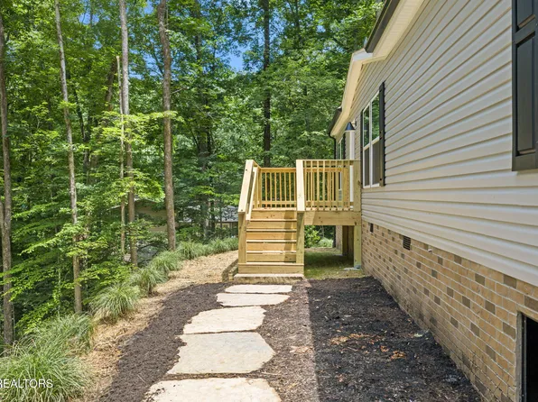 206 Cumberland View Estate Rd, Rocky Top, TN 37769