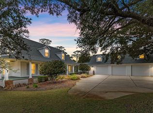 472 Parish Blvd, Mary Esther, FL 32569