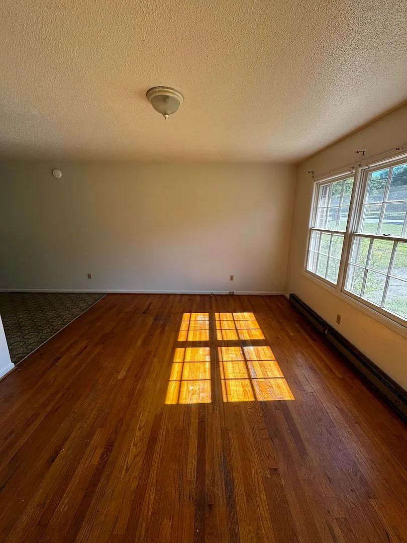 3 Bedroom with 1 Bath Single Family Home in Shelby, NC — Photo 4