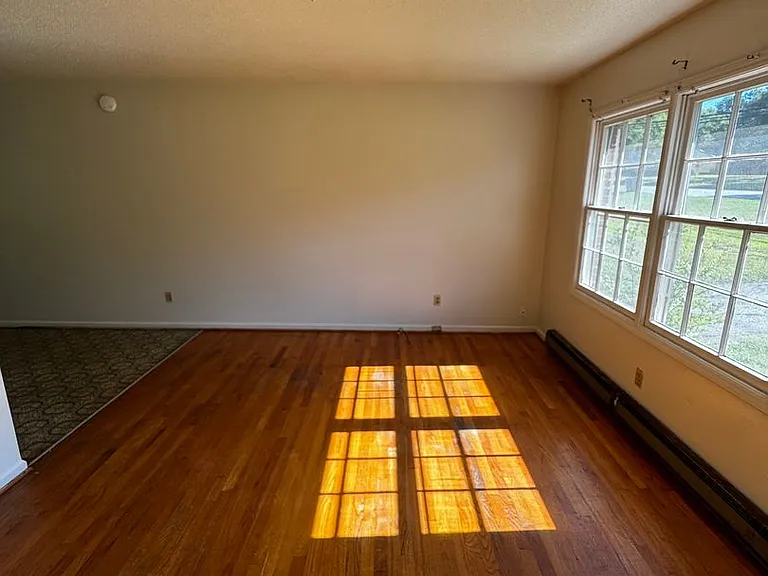 1337 N Lafayette St — Photo 4