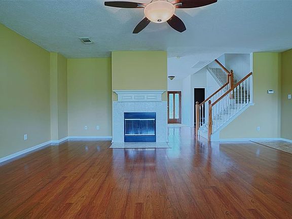 4th image of 2523 Willow Springs Ln