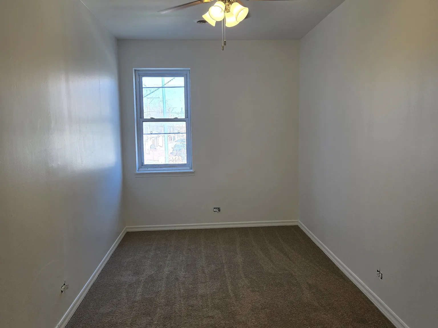 2 bed, 1200 sqft, $1,300 — Photo 3