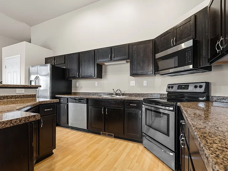 Stonebridge Town Homes — Photo 13