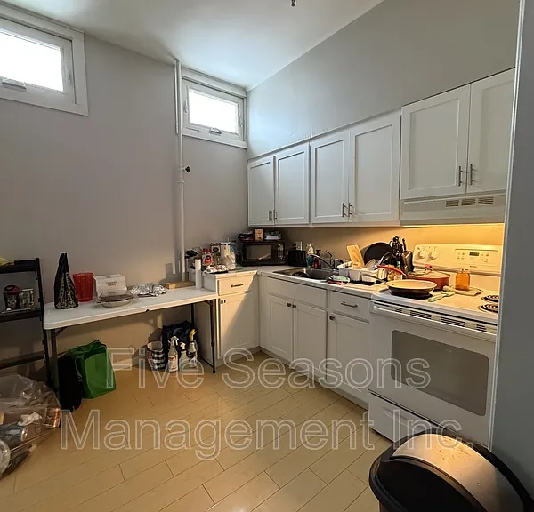 194 North St #10 — Photo 5