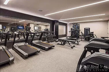 Rented by R New York