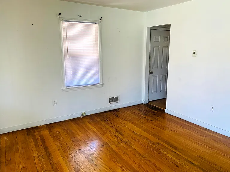 4030 Wyoming Ave NW — Photo 5