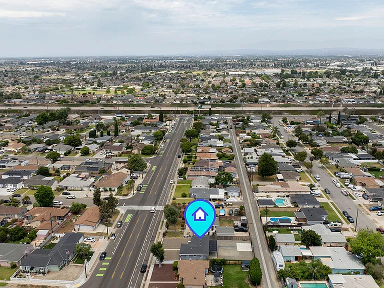 13192 Edwards St — Photo 29