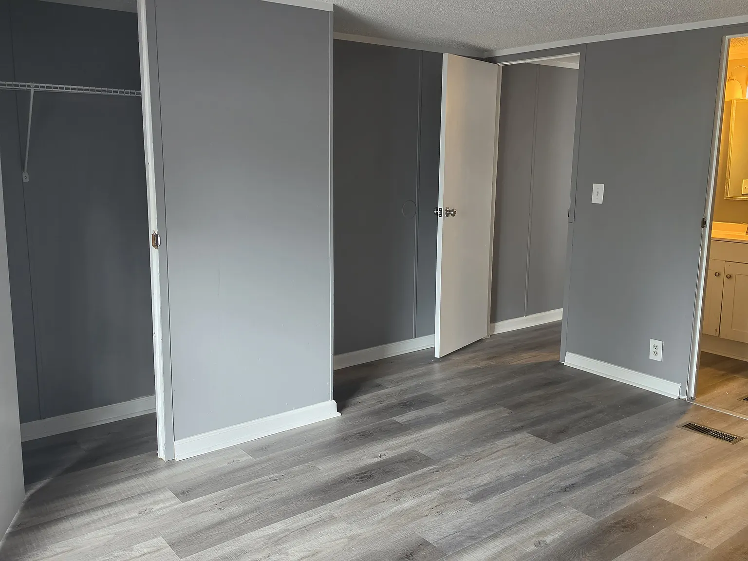 2 bed, 1064 sqft, $1,300 — Photo 4
