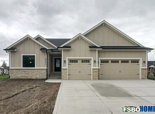2942 NE Brentwood Cir, Grimes, IA 50111