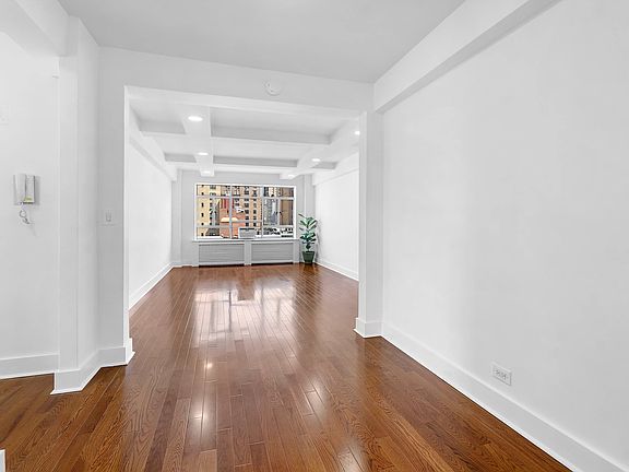 2nd image of 15 W 84th St APT 10H