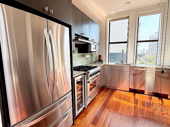 4th image of 45 E 30th St #Pha