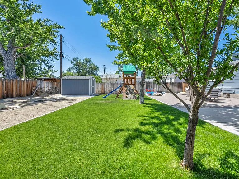 620 Belgrave Ave — Photo 47