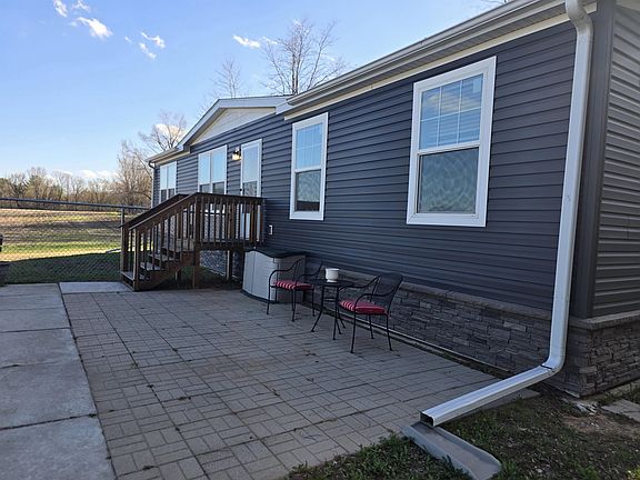 4th image of 626 N Semrow Rd