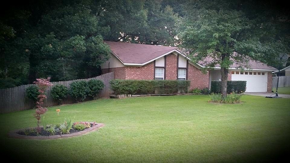 1st image of 205 Town Oaks Dr