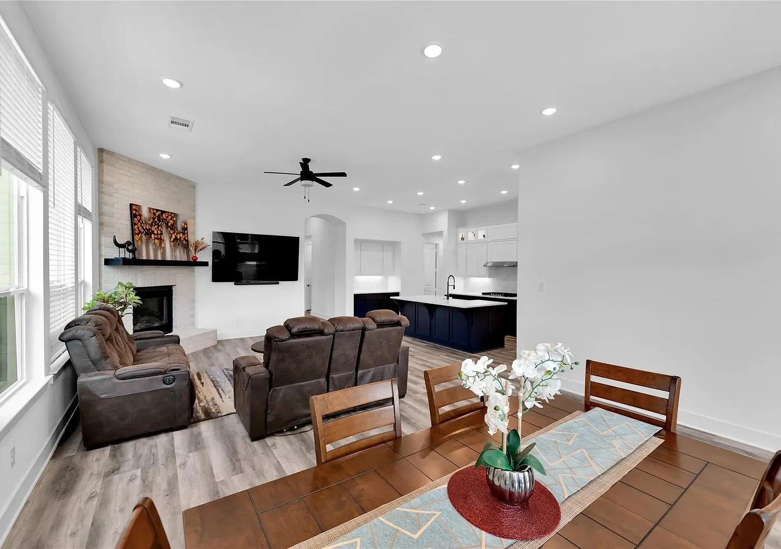 6720 Stags Run — Photo 1