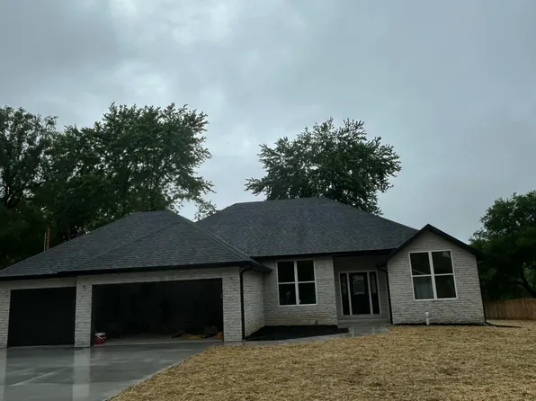 701 John F Kennedy Drive, Willard, MO 65781