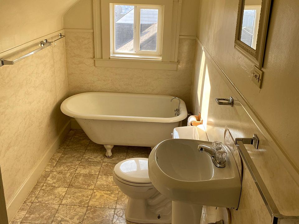 1st image of 900 Stanley Ave #1&2