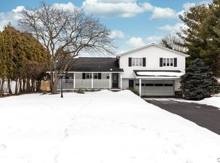 5166 Hilltop Rd, Syracuse, NY 13215