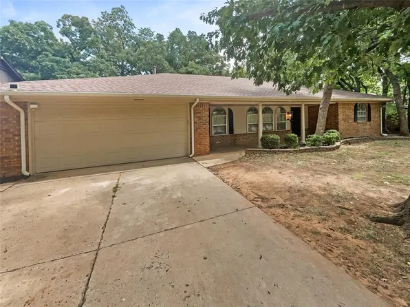1212 East Dr, Edmond, OK 73034