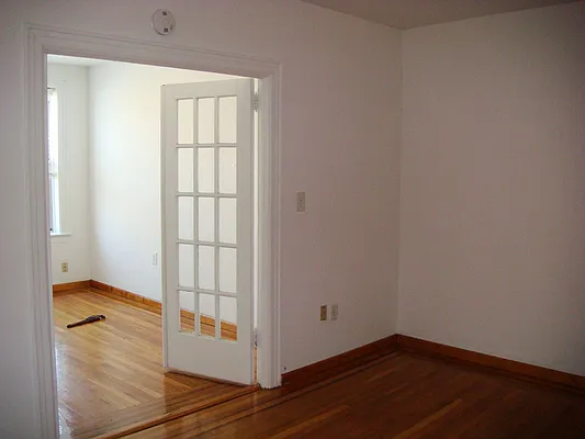 Rented by Avanguard Realty Corp | media 4