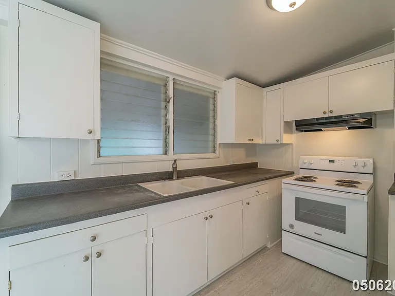 207 Kaliponi St — Photo 6