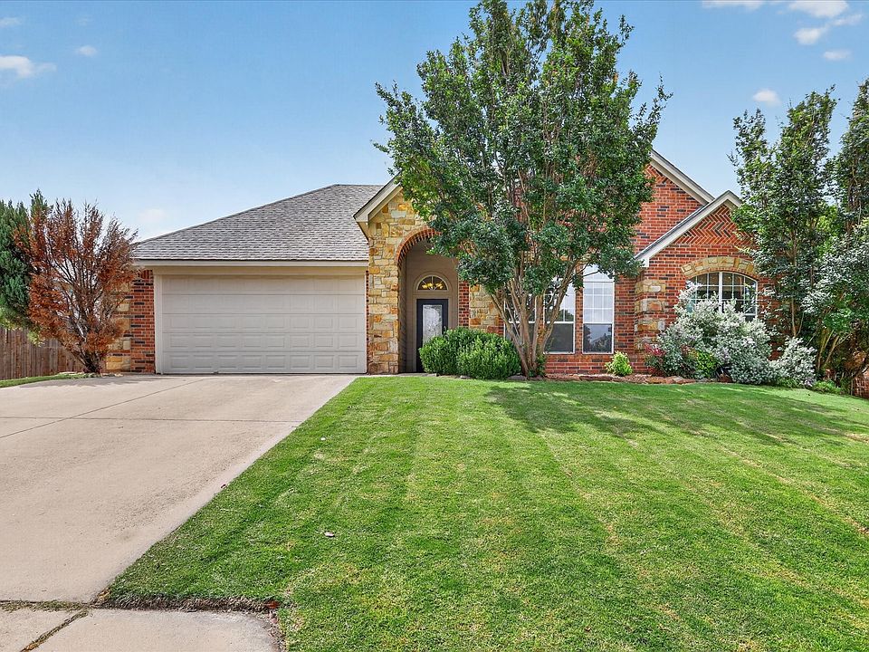 1st image of 206 Water Oak Ln