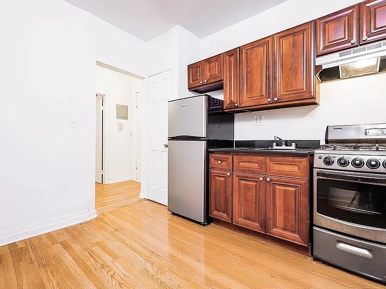341 W 45th St #300 — Photo 1