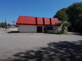 310 N Main St, Saluda, SC 29138