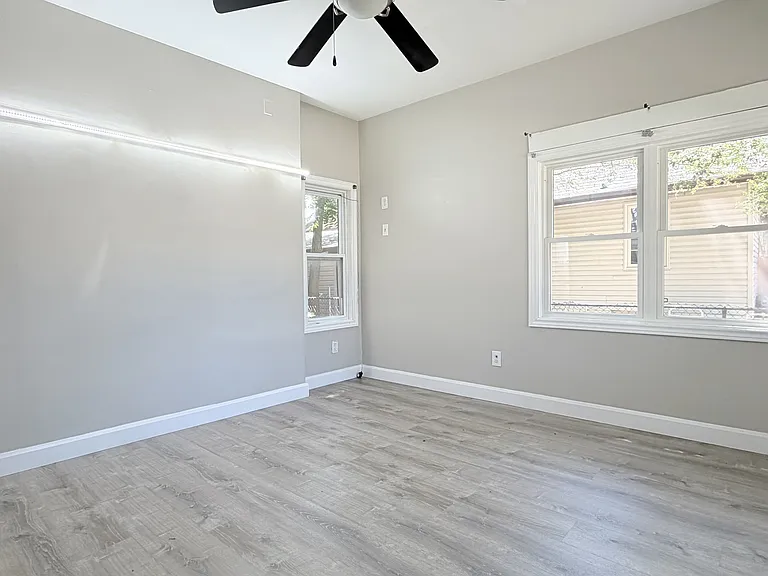 337 Maxwell St — Photo 6