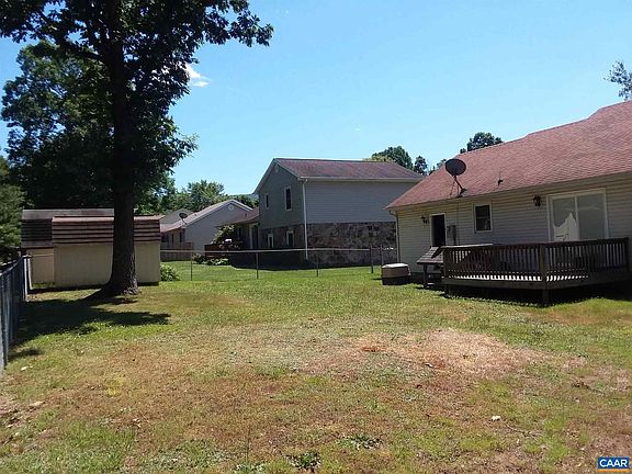 5th image of 278 Cooper Dr