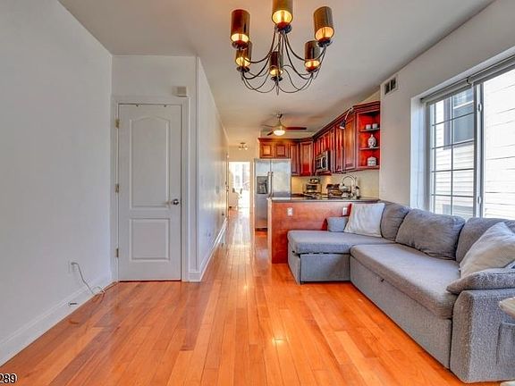 3rd image of 100 Leonard St APT 1L