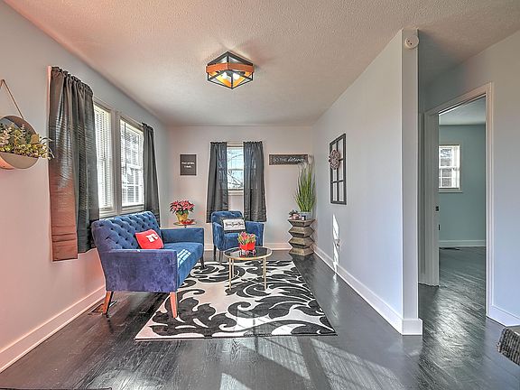 5th image of 296 Blackburn Cir