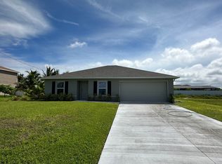 2121 NW 6th Pl, Cape Coral, FL 33993