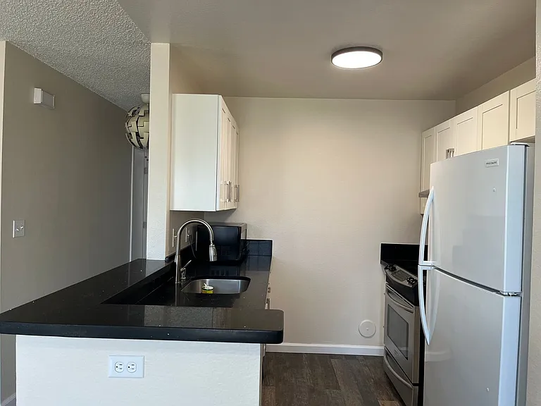 94-102 Wali Pl #H101 — Photo 5