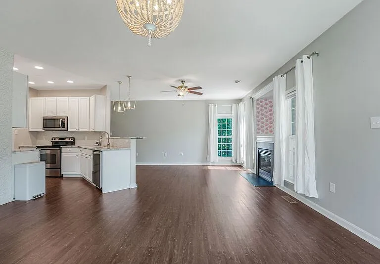 2408 Ruffin Dr — Photo 15